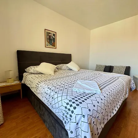Apartment Maricic *